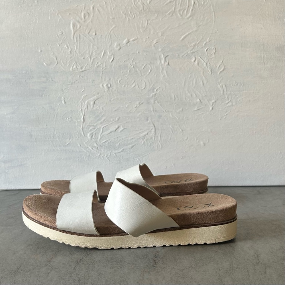 XOXO SANDAL - size 8.5